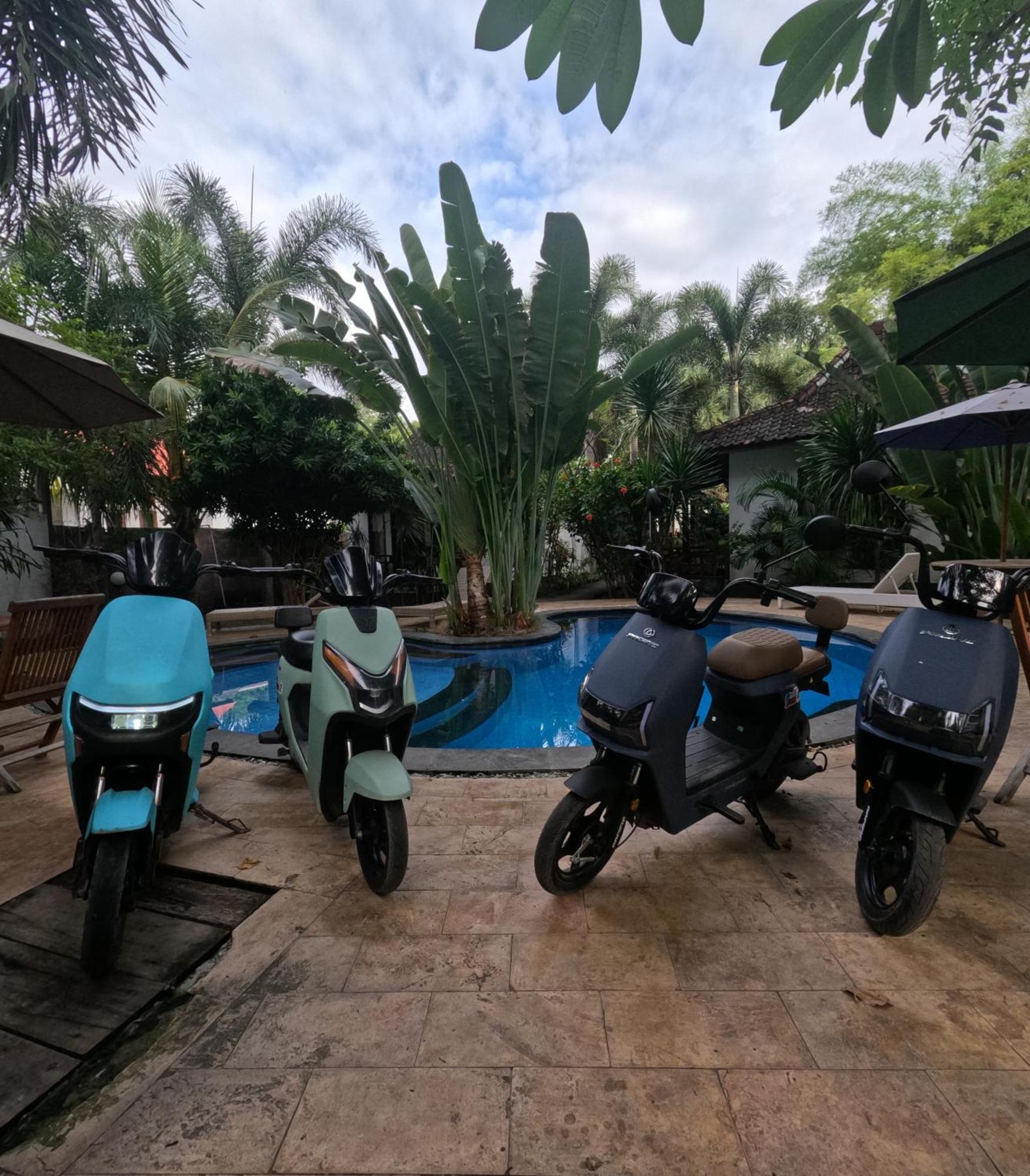 Banana Leaf Resort Gili Trawangan Exterior photo